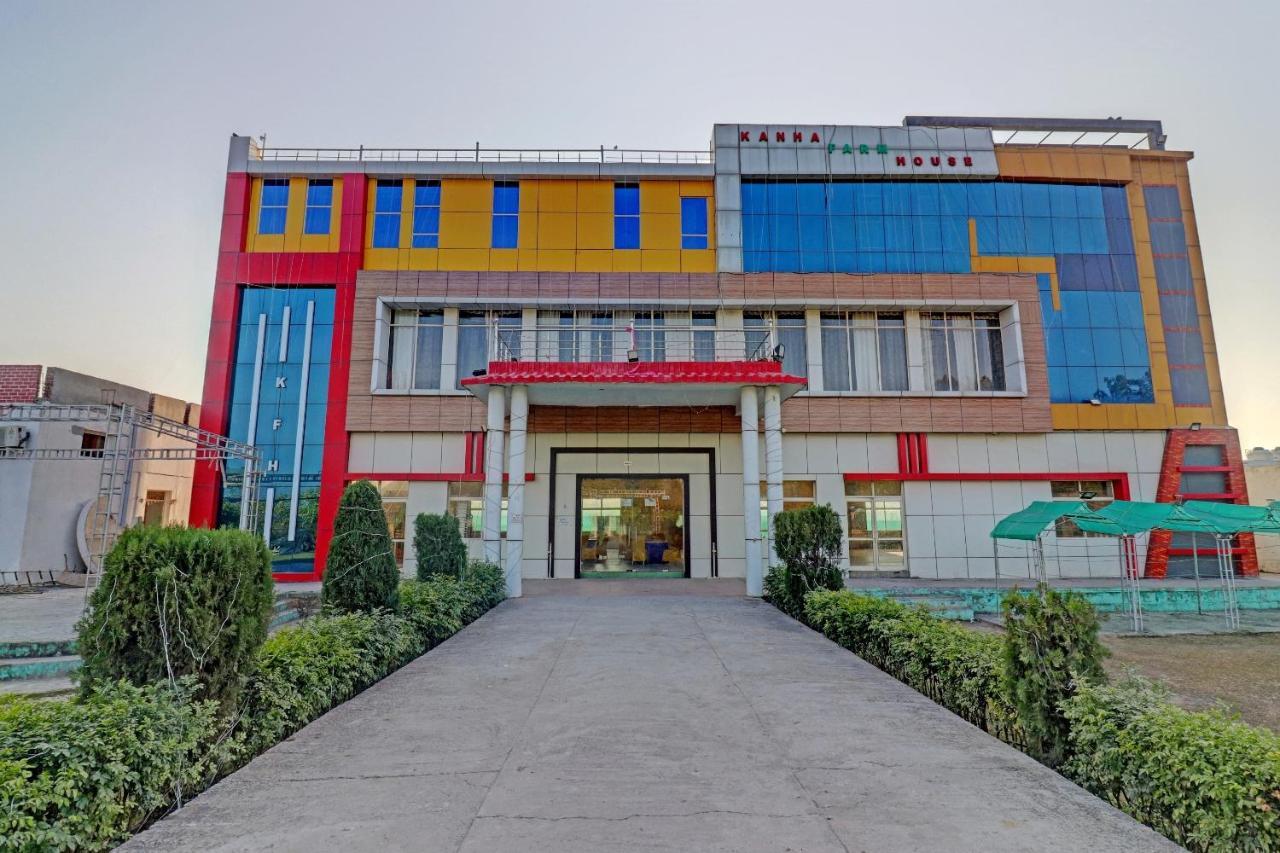 Capital O Kanha Resort Sikandra Rao Ngoại thất bức ảnh